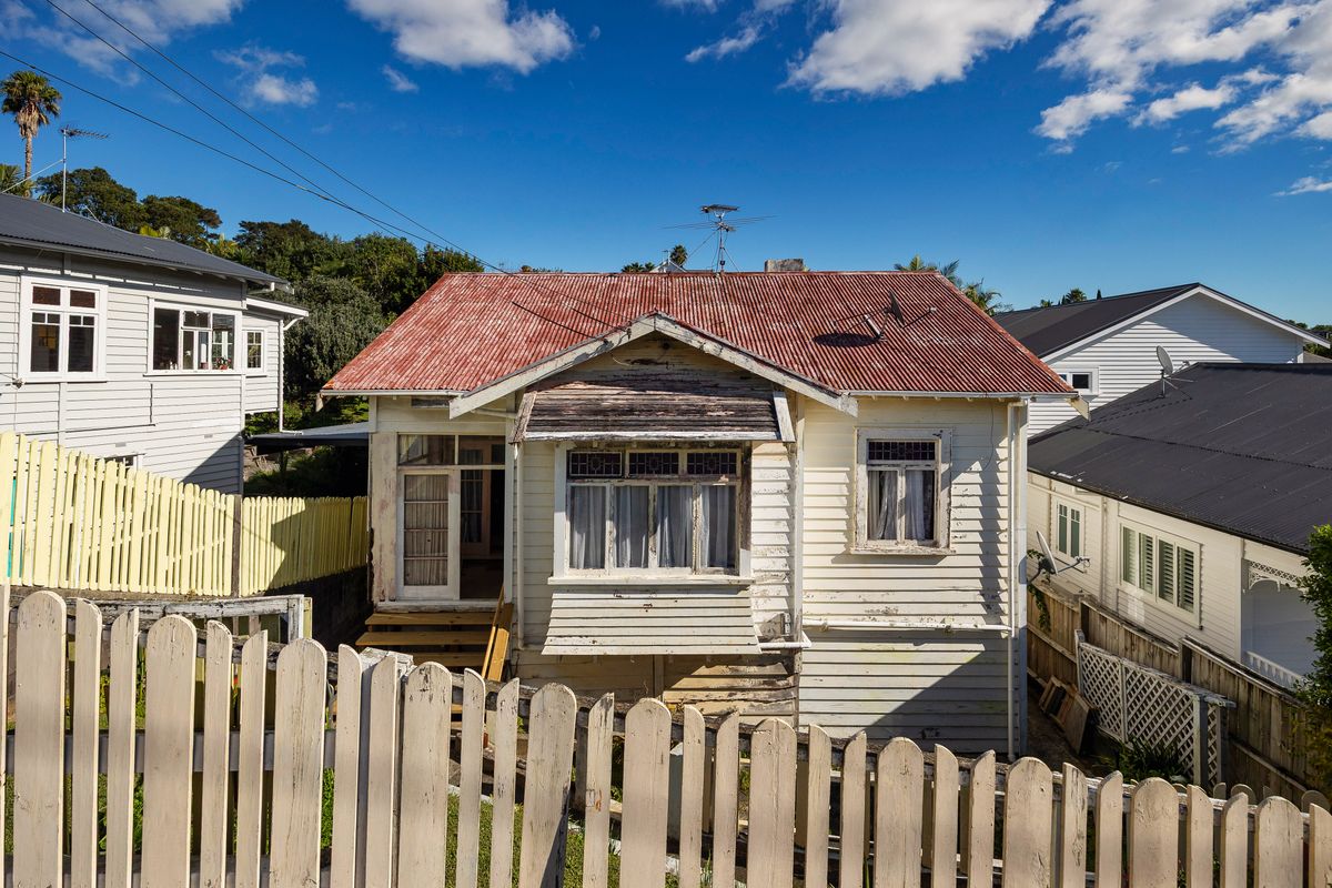 4 Days. 1 Winner. Go!, Grey Lynn