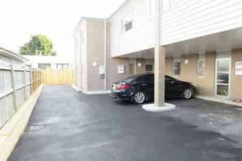2B/93 Knighton Road, Hillcrest