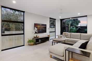 18 Motiti Road, Papamoa Beach