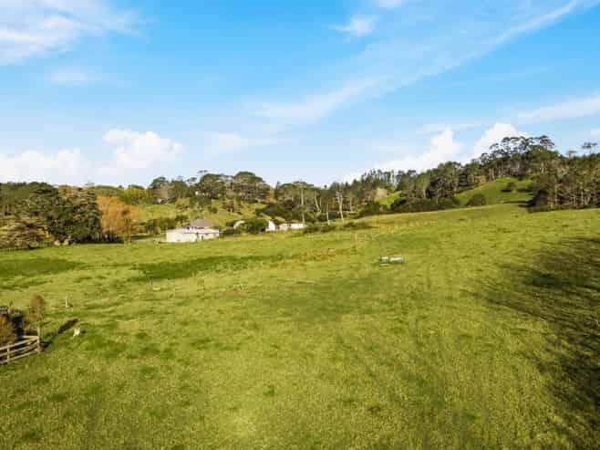 391 Pine Valley Road, Dairy Flat