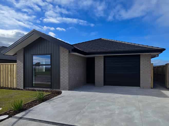 10 Hope Drive, Lincoln