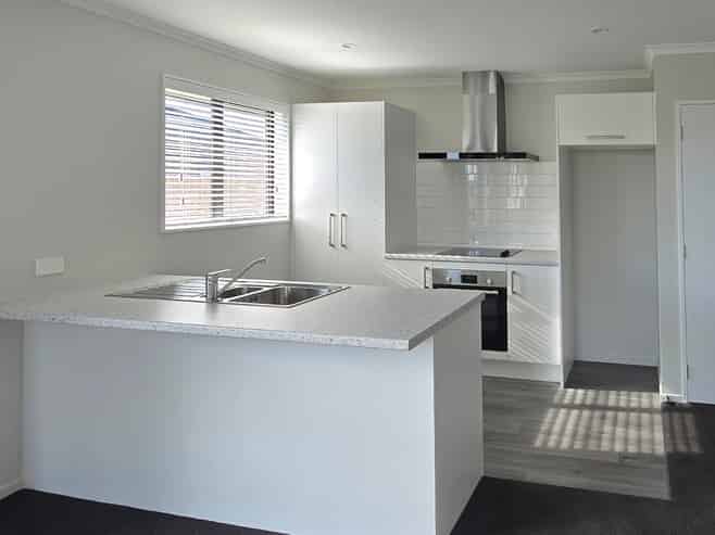 10 Hope Drive, Lincoln