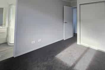 10 Hope Drive, Lincoln