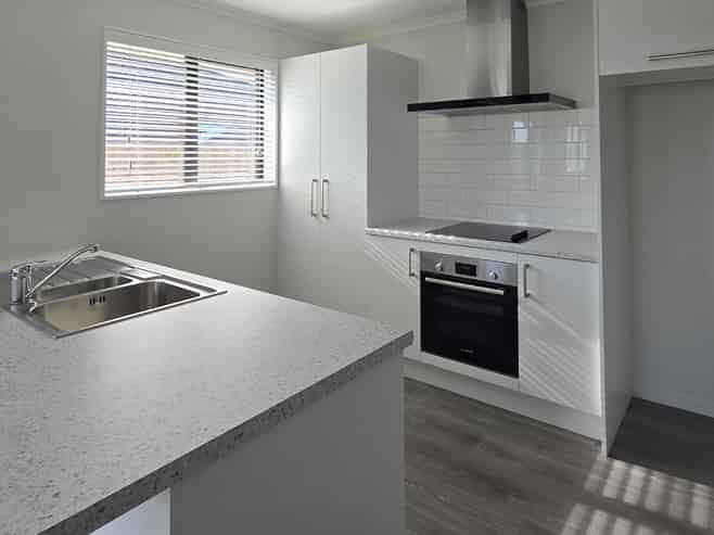 10 Hope Drive, Lincoln