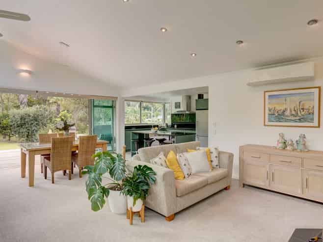 13 Florance Avenue, Russell