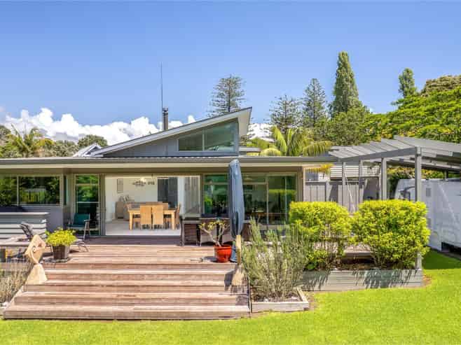 13 Florance Avenue, Russell