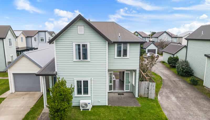 4 Saddleback Crescent, Papakura
