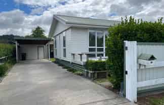 2A Applemoors Way, Riverhead