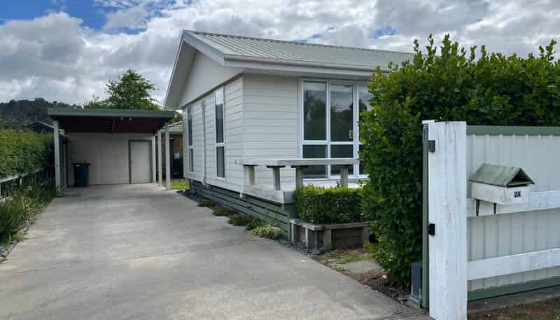2A Applemoors Way, Riverhead