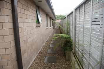7 Tarn Close, Pyes Pa