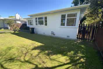 9 Tawa Street, Roslyn