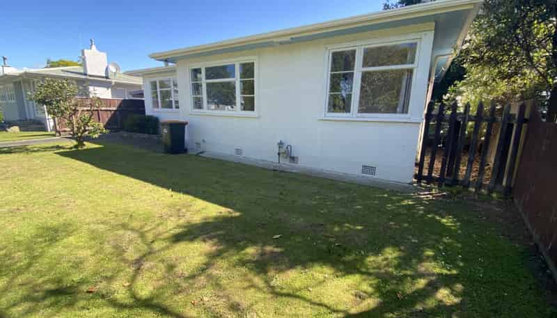 9 Tawa Street, Roslyn