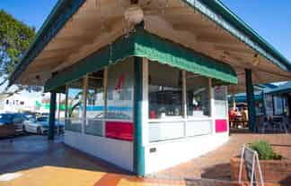 Boutique Retail Opportunity - Mairangi Bay 