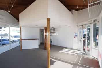 Boutique Retail Opportunity - Mairangi Bay 