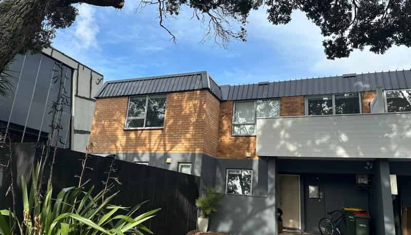 8a/5 Glen Road, Browns Bay