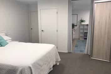 8a/5 Glen Road, Browns Bay