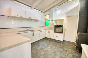 20 Weenink Road, Karoro