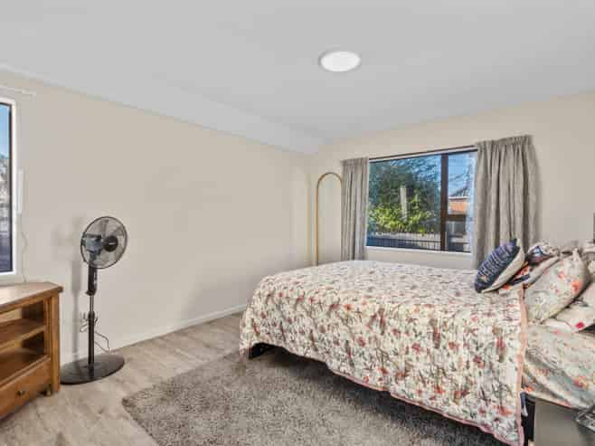 60 Bay View Road, South Dunedin