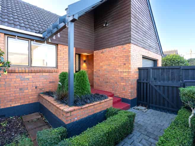 60 Bay View Road, South Dunedin