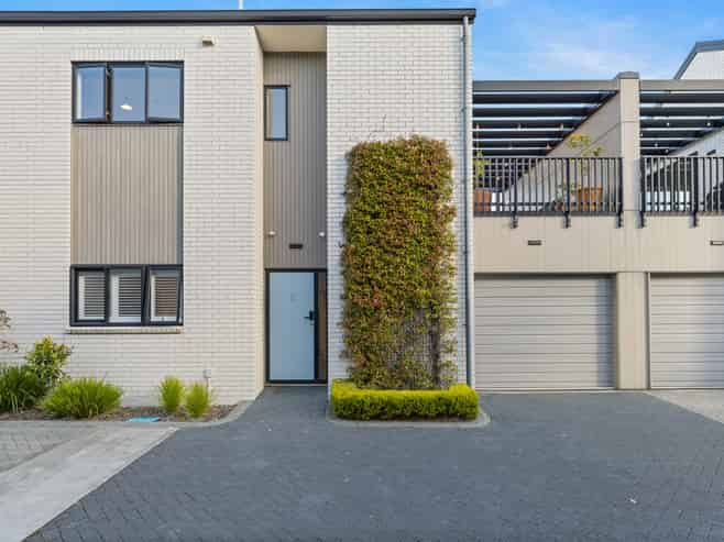 35 Kerewhenua Crescent, Hobsonville