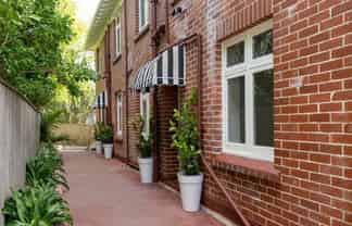 2/9A Hawker Street, Mount Victoria