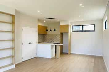 2/123 Barrack Road, Mount Wellington