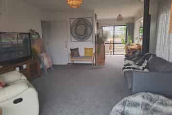 4D Old Bridge Road, Alexandra