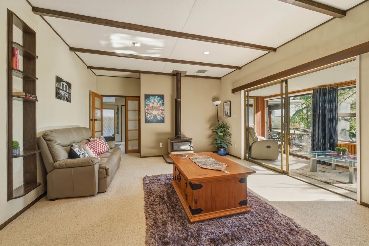 Deceased Estate -Spacious Family Home Must Be Sold - Vista 4