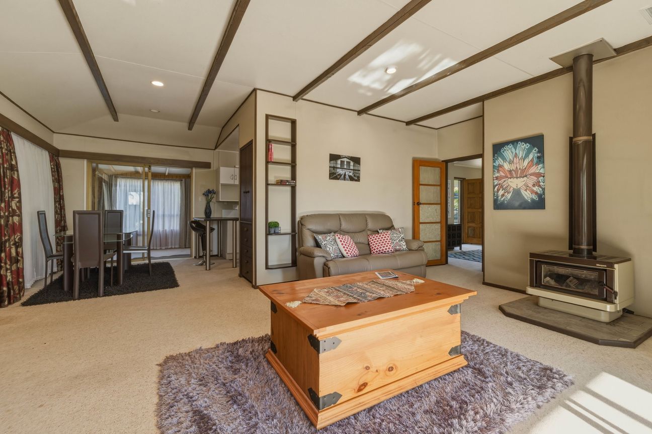 Deceased Estate -Spacious Family Home Must Be Sold - Vista 5