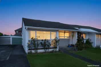15 Amberley Grove, Lower Hutt