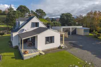 373 Esdaile Road, Whakamarama