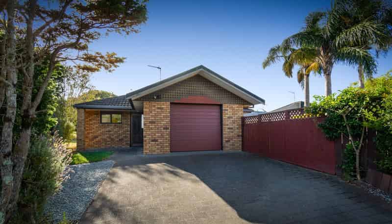 26 Settlers Grove, Orewa