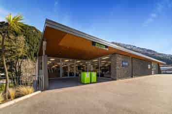 Large Format Retail or Showroom