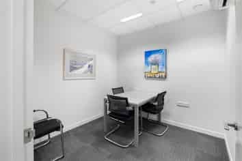Large Office in the Mountaineer