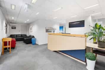 Large Office in the Mountaineer