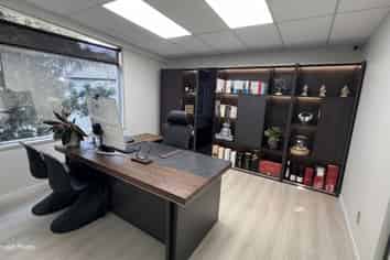FOR SALE: Turnkey Elegance & Maximum Exposure