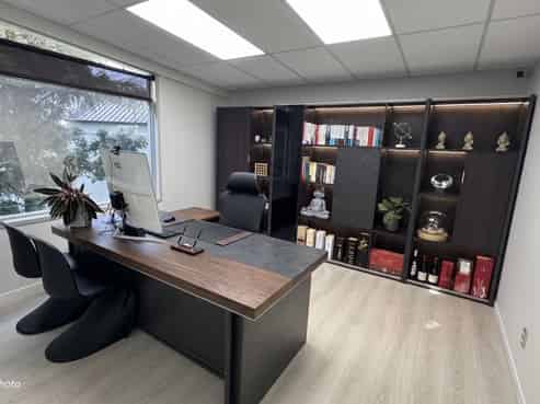 FOR SALE: Turnkey Elegance & Maximum Exposure