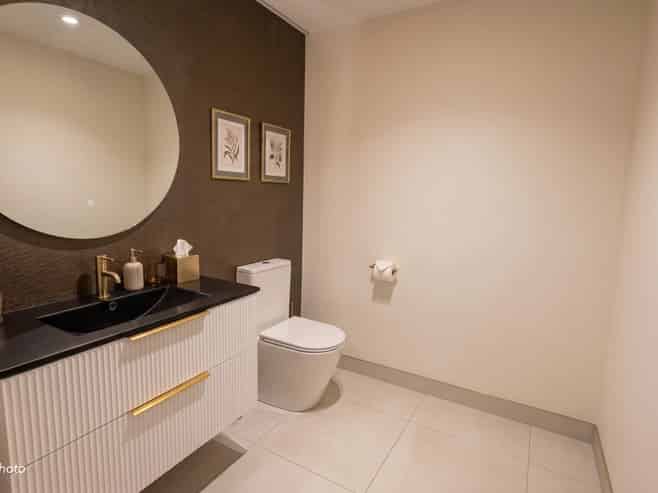 FOR SALE: Turnkey Elegance & Maximum Exposure