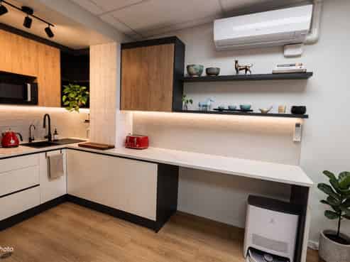 FOR SALE: Turnkey Elegance & Maximum Exposure