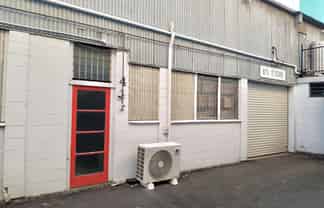 WAREHOUSE UNIT IN PENROSE