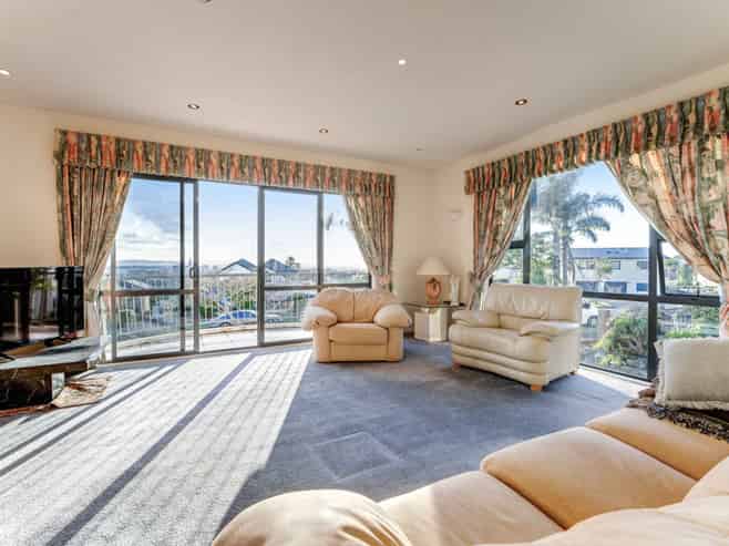 18 Ribbonwood Crescent, Goodwood Heights
