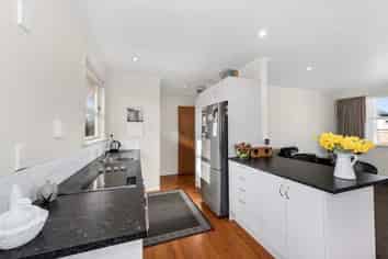 27a Normandy Avenue, Melville