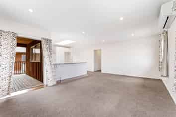 52b D'Oyly Drive, Stanmore Bay