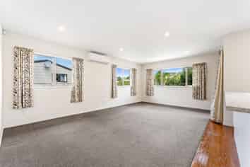 52b D'Oyly Drive, Stanmore Bay