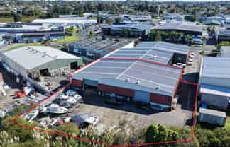 Industrial facility with 750sqm yard