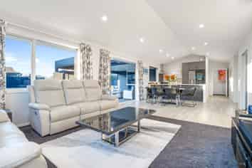 5 Boyce Cres, Cambridge