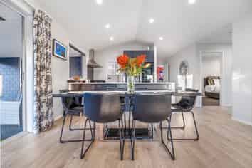 5 Boyce Cres, Cambridge