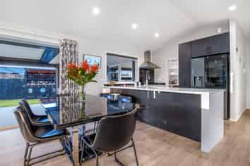 5 Boyce Cres, Cambridge