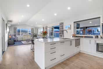 5 Boyce Cres, Cambridge