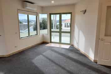 10B Nadine Place, Mangere Bridge